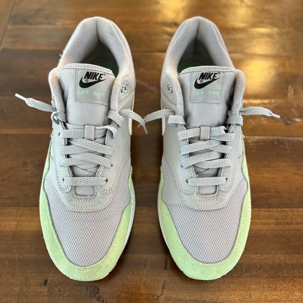Nike Air Max Light Gray and Mint Sneakers
